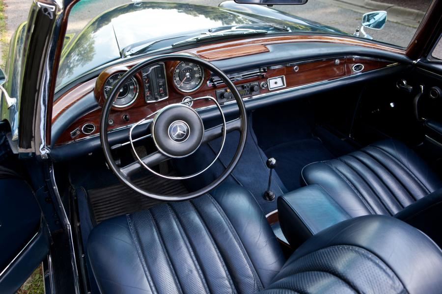  Mercedes-Benz 220 SEb Cabriolet Conversion 1962 года  (фото 12 из 15)